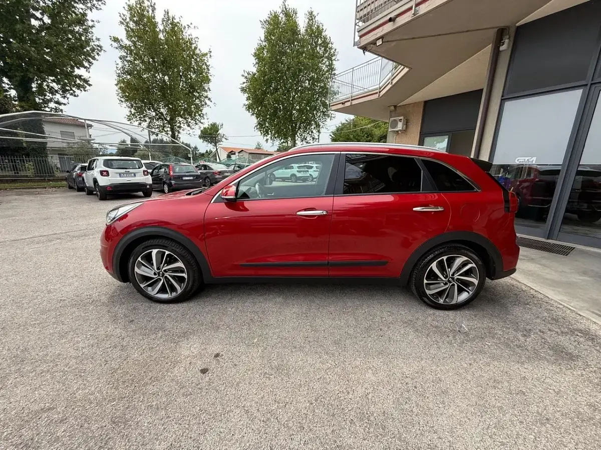 Usata Kia Niro Urban 105 CV (77 kW) 2019 Rosso SUV