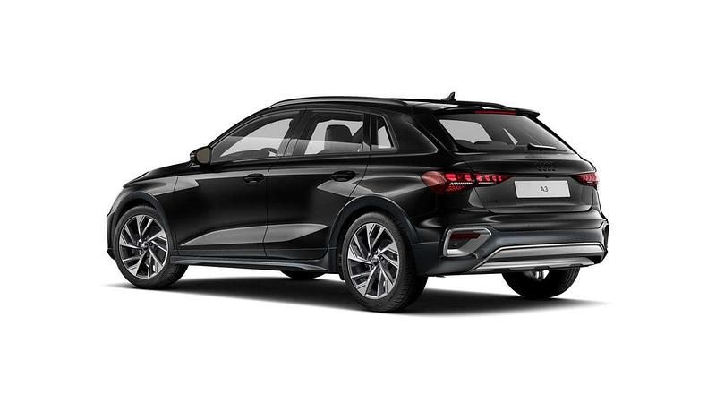 Nuova Audi A3 Advanced 150 CV (110 kW) 2025 Verde Berlina