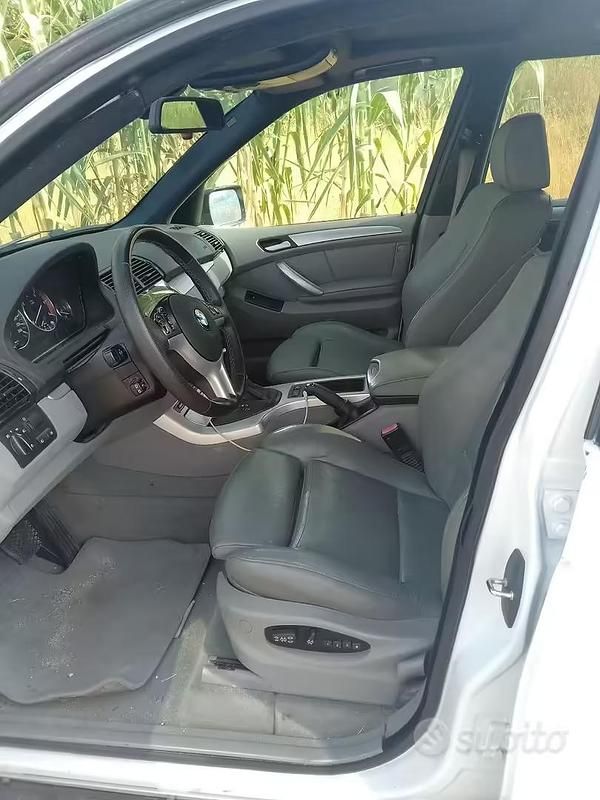 Begagnad BMW X5 2004 Vit SUV