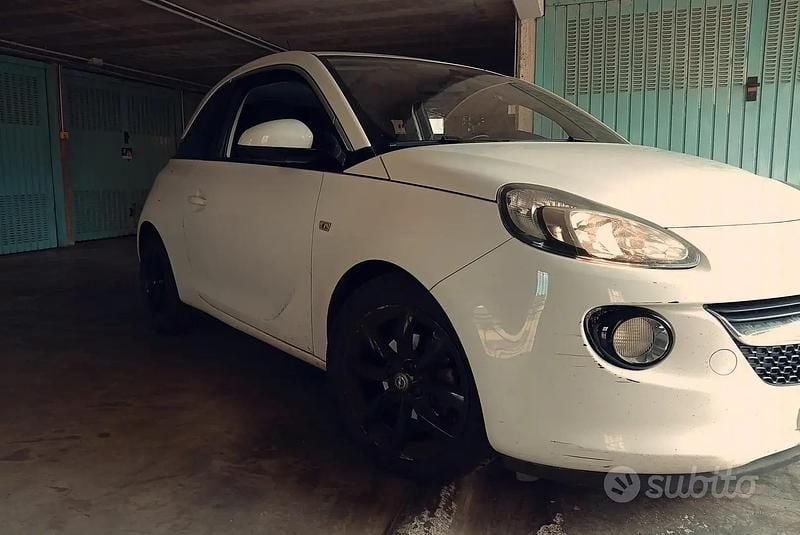 Usata Opel Adam 70 CV (51 kW) 2016 Bianco Utilitaria