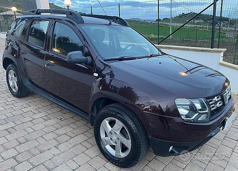 Usata Dacia Duster Prestige 110 CV (80 kW) 2016 Marrone Berlina