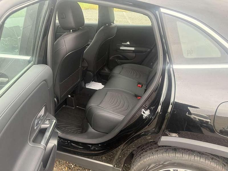 Usata Mercedes GLA180 Advanced 116 CV (85 kW) 2025 Nero SUV