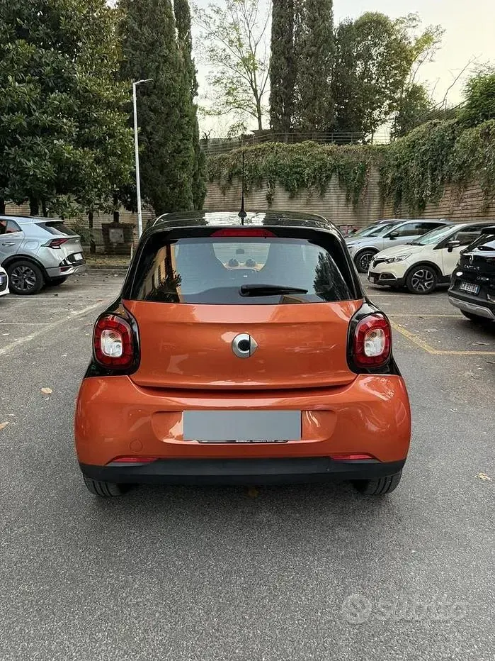 Usata Smart ForFour Passion 71 CV (52 kW) 2016 Arancione Utilitaria