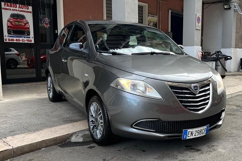 Usata Lancia Ypsilon S 95 CV (69 kW) 2012 Grigio Utilitaria