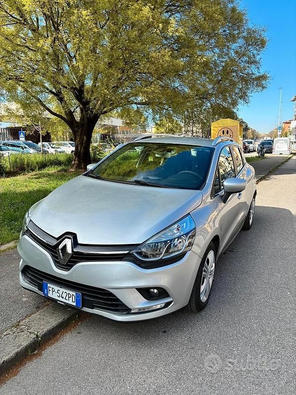 Usata Renault Clio GrandTour Zen 90 CV (66 kW) 2018 Grigio Station wagon