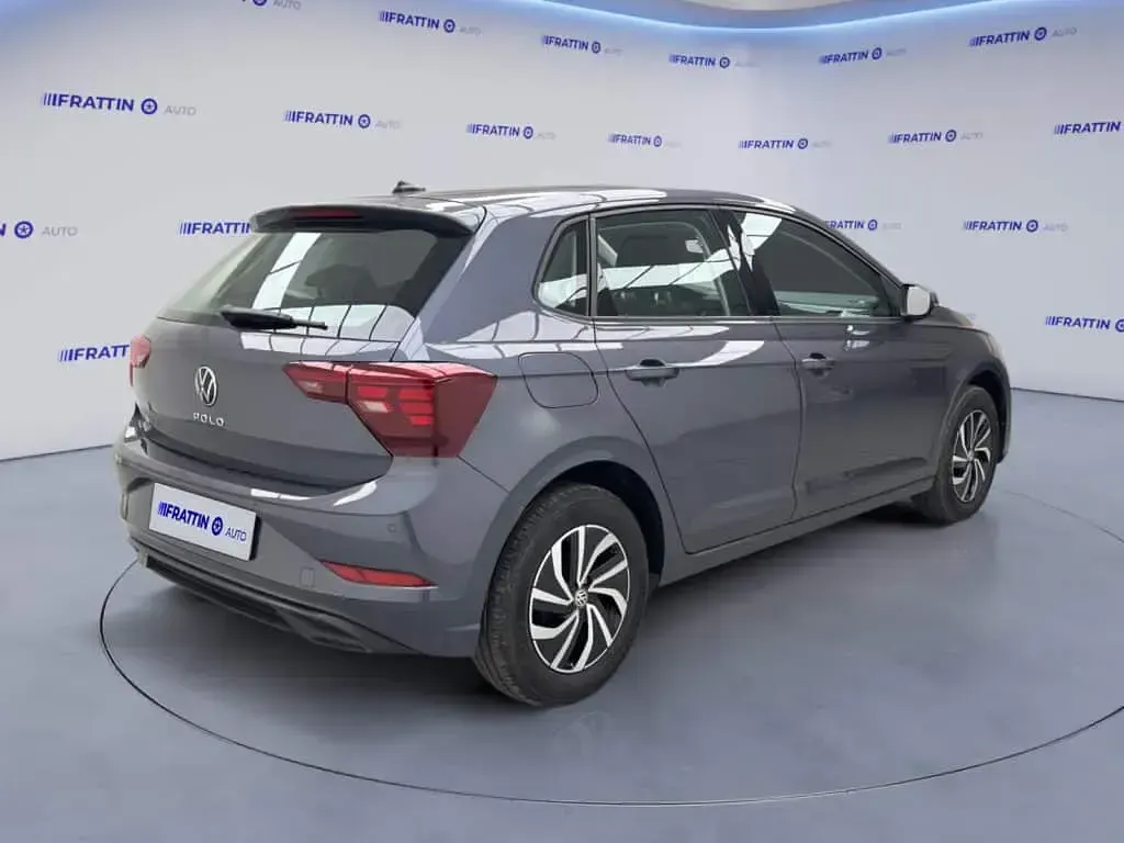 Usata VW Polo Life 95 CV (69 kW) 2025 Grigio scuro Utilitaria