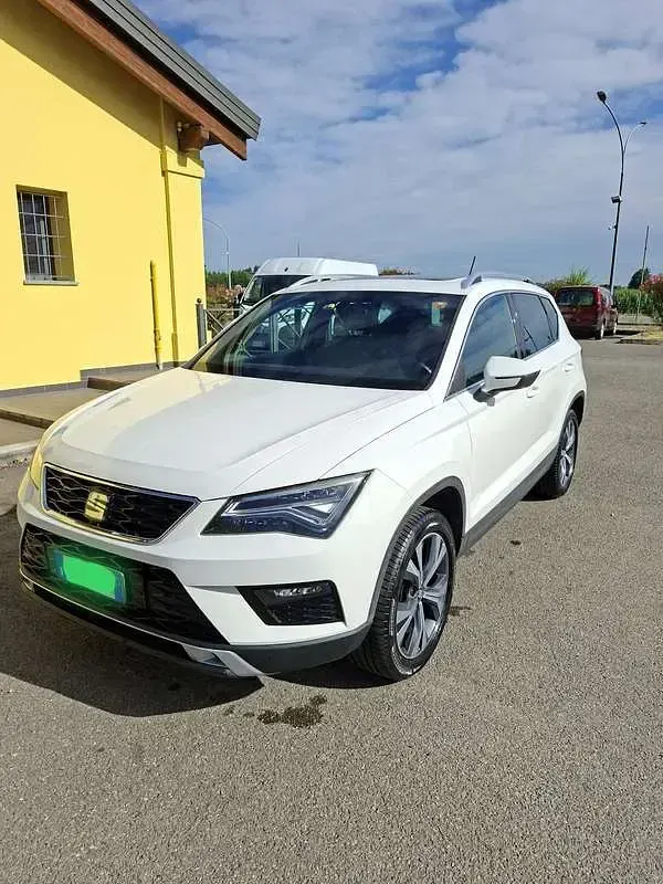 Usata Seat Ateca 4Drive 150 CV (110 kW) 2017 Bianco SUV