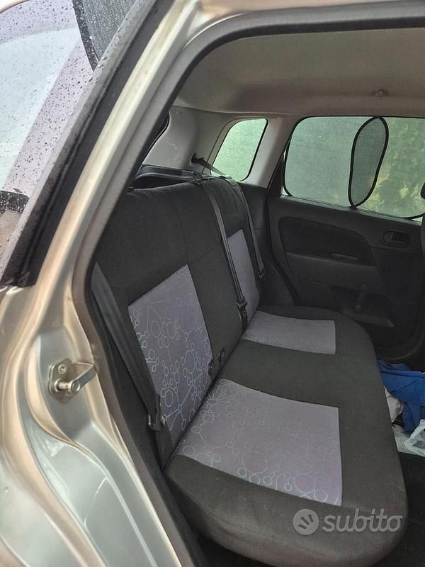 Usata Ford Fiesta 2008 Grigio Utilitaria