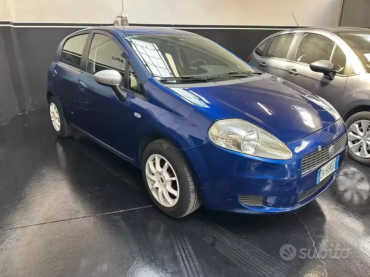 Usata Fiat Grande Punto Active 65 CV (47 kW) 2007 Utilitaria