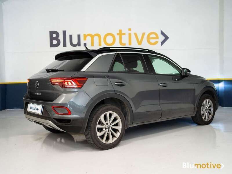 Usata VW T-Roc R-line 110 CV (80 kW) 2024 Grigio SUV