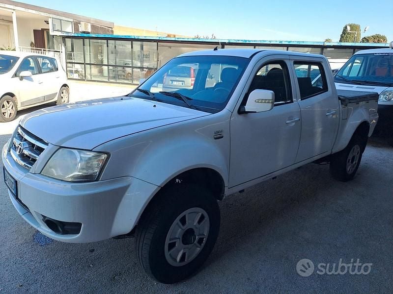 Bianco Usata 2013 Tata Xenon Pick-up | 7600 € (Buon prezzo) - Immagine 1/4