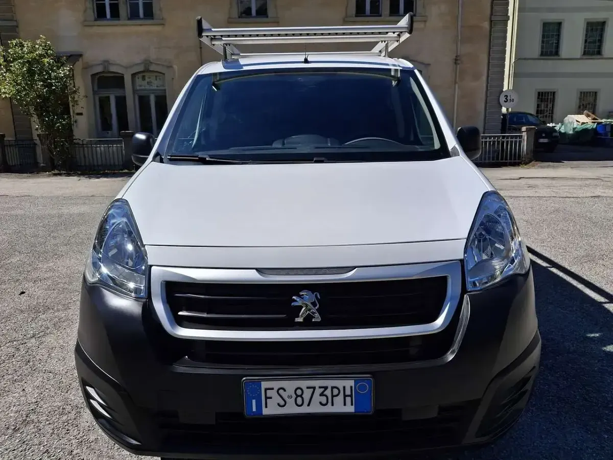 Usata Peugeot TePee Active 99 CV (72 kW) 2018 Other Station wagon