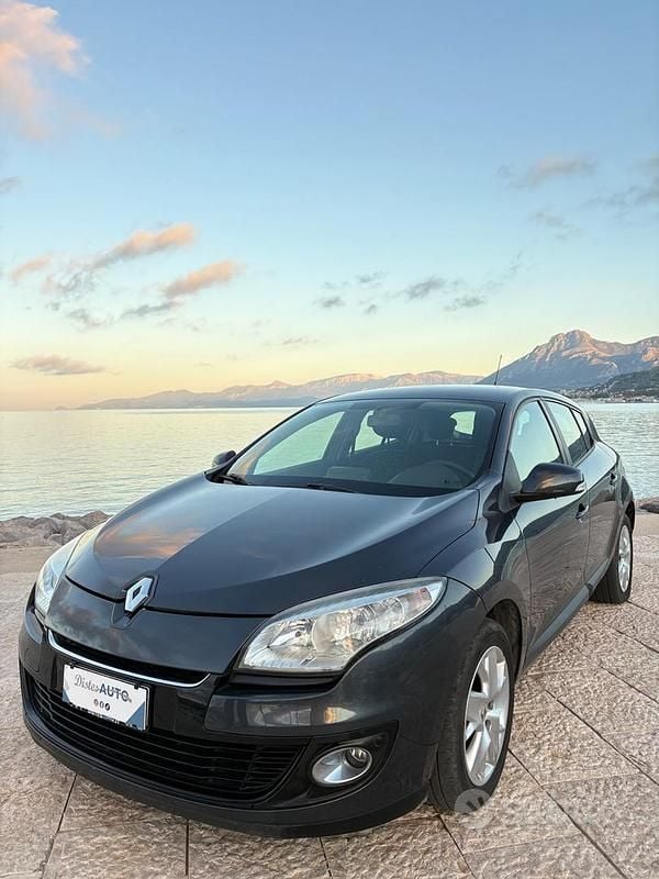 Usata Renault Mégane 110 CV (80 kW) 2012 Grigio Berlina
