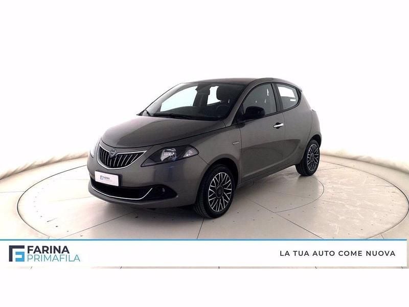 Usata Lancia Ypsilon S 69 CV (50 kW) 2024 Grigio scuro Utilitaria