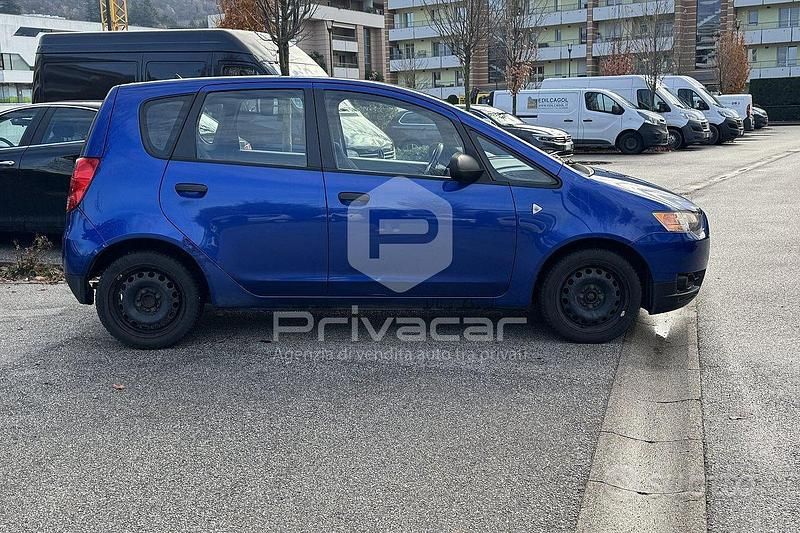Usata Mitsubishi Colt Invite 75 CV (55 kW) 2009 Blu Berlina