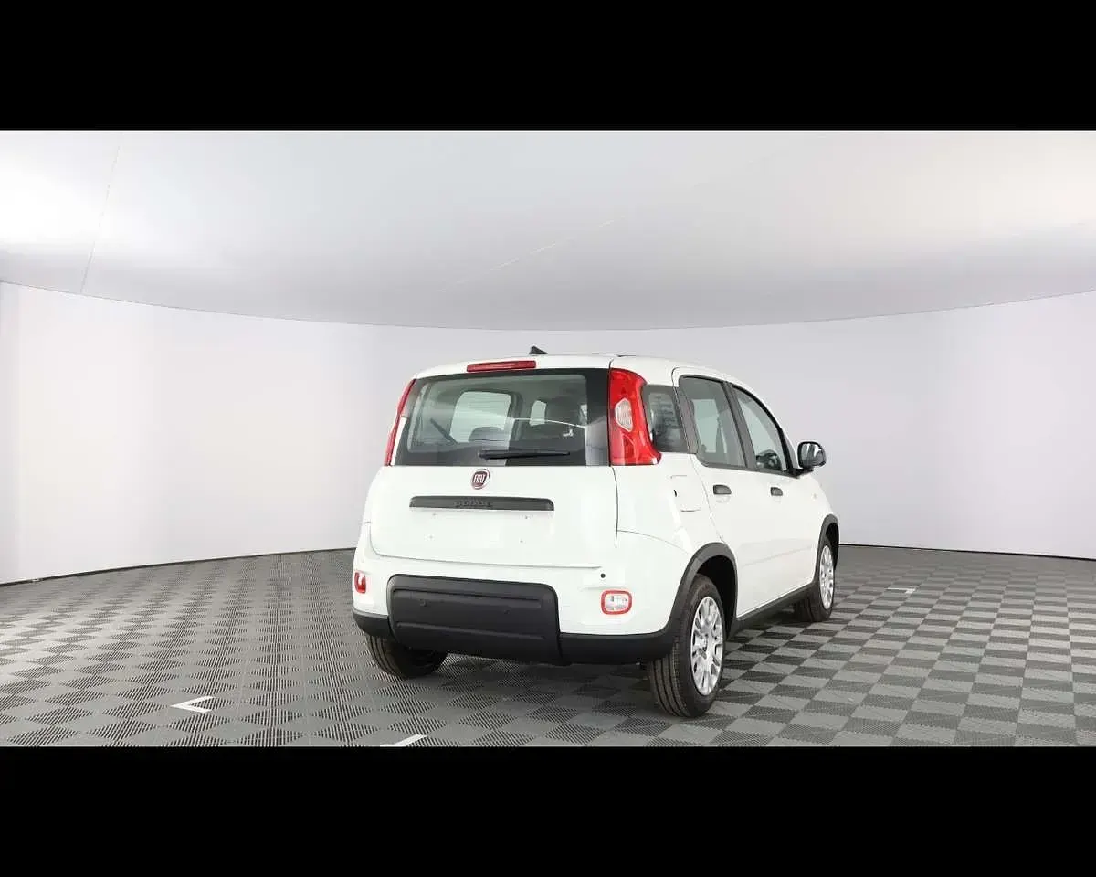 Nuova Fiat Panda 69 CV (50 kW) 2025 Bianco Utilitaria