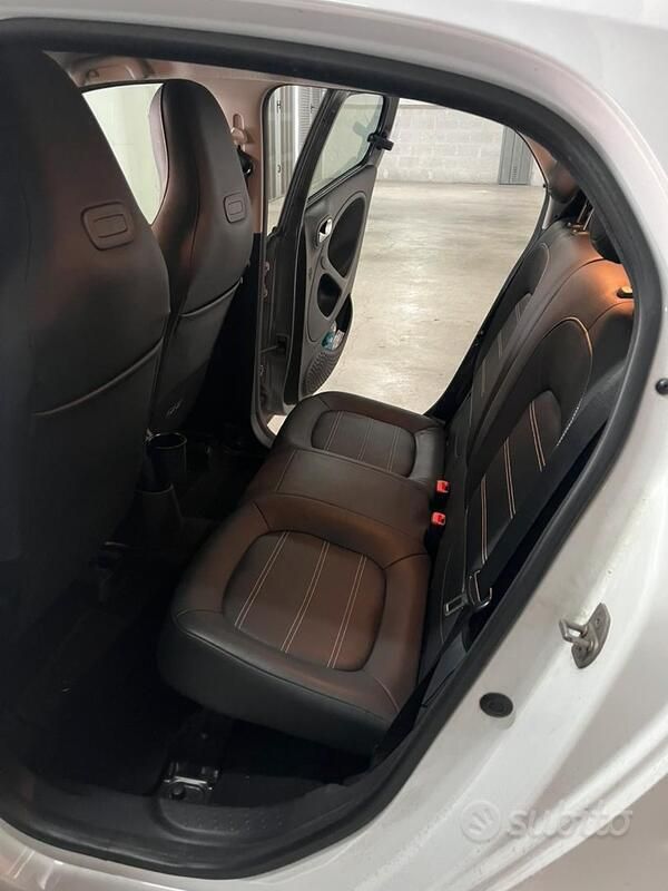 Usata Smart ForFour Prime 71 CV (52 kW) 2015 Grigio Utilitaria