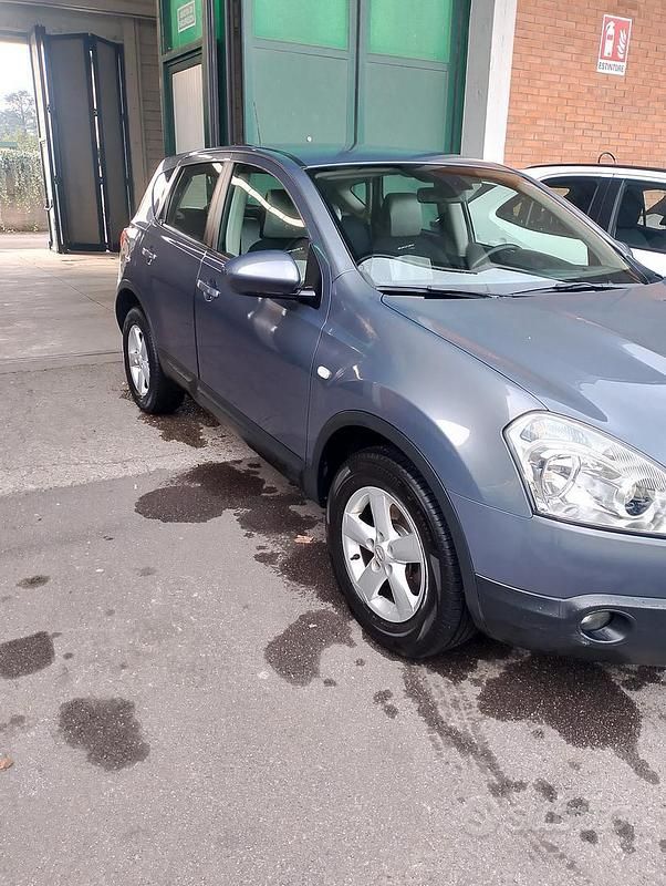 Usata Nissan Qashqai 150 CV (110 kW) 2008 Grigio SUV