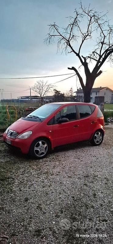 Usata Mercedes A160 Classic 102 CV (75 kW) 1998 Rosso Utilitaria