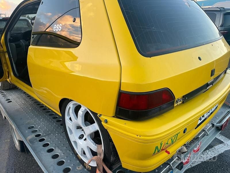 Usata Renault Clio 147 CV (108 kW) 1994 Berlina
