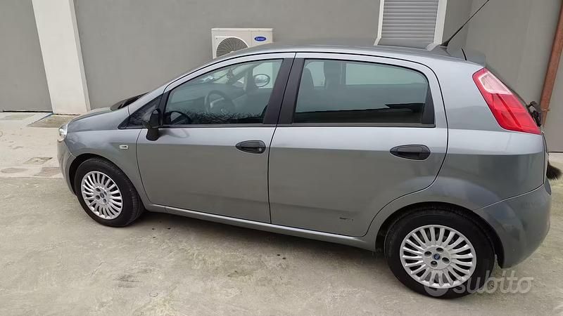 Usata Fiat Grande Punto 2006 Grigio Utilitaria