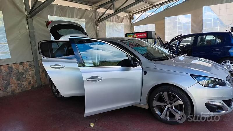 Usata Peugeot 308 115 CV (84 kW) 1983 Grigio Berlina