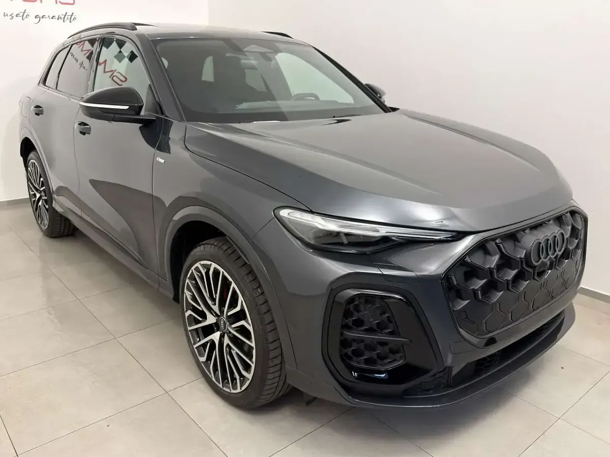 Nuova Audi Q5 S-Line 204 CV (150 kW) 2026 Grigio daytona SUV