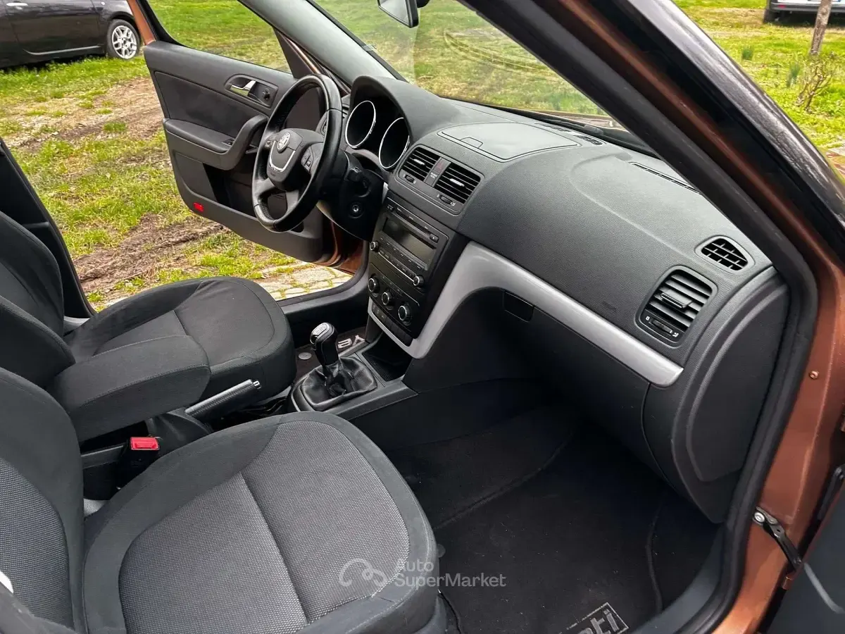 Usata Skoda Yeti Ambition 105 CV (77 kW) 2012 Bronzo SUV