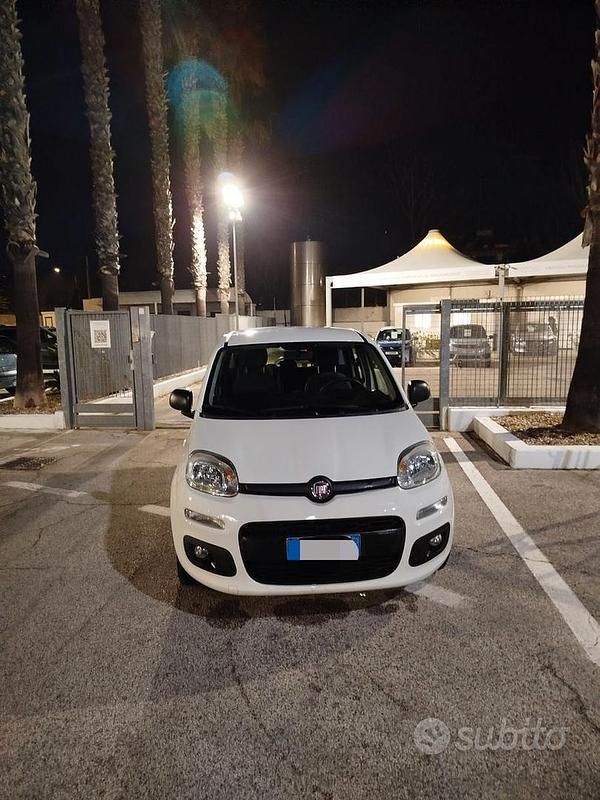 Usata Fiat Panda Easy 69 CV (50 kW) 2016 Bianco Utilitaria