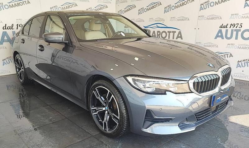 Usata BMW 318 Sport Line 150 CV (110 kW) 2019 Grigio Berlina