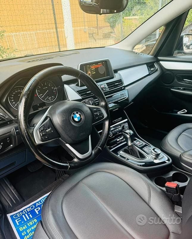 Usata BMW 218 136 CV (100 kW) 2016 Grigio Station wagon
