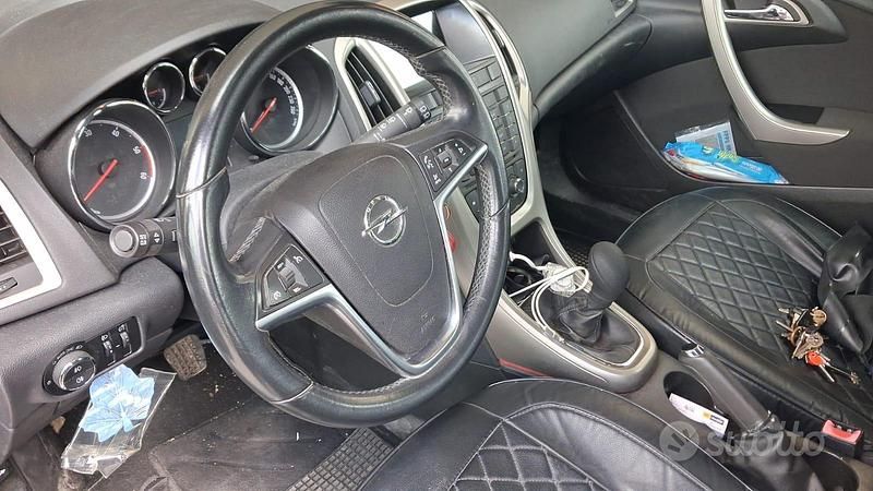 Usata Opel Astra 82 CV (60 kW) 2011 Station wagon