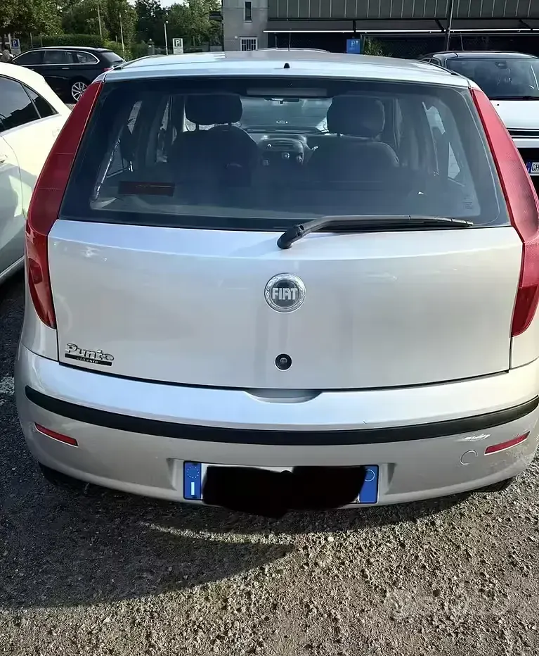 Usata Fiat Punto 60 CV (44 kW) 2007 Grigio Utilitaria