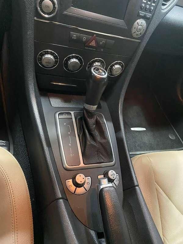 Usata Mercedes SLK300 231 CV (169 kW) 2011 Bianco Cabrio