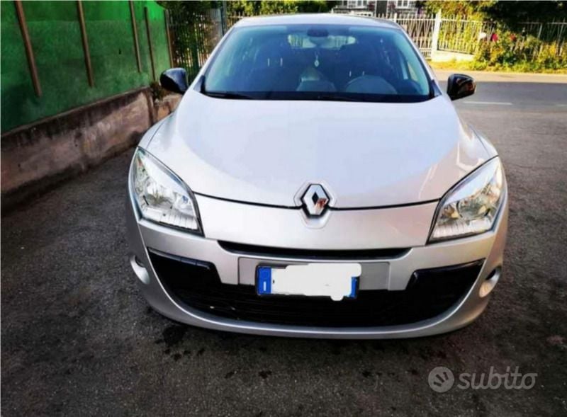 Usata Renault Mégane III 110 CV (80 kW) 2009 Grigio Utilitaria