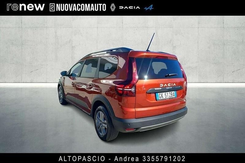 Usata Dacia Jogger Expression 110 CV (80 kW) 2022 Arancione Monovolume