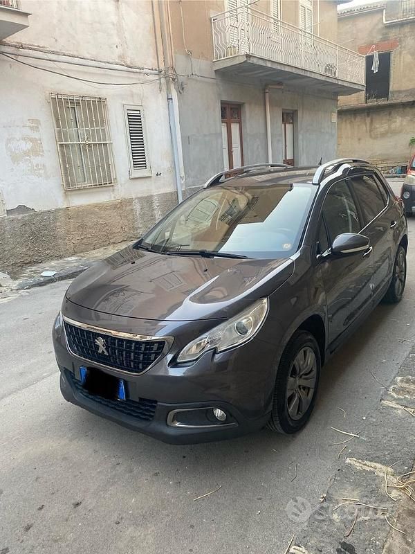 Usata Peugeot 2008 92 CV (67 kW) 2017 Grigio SUV