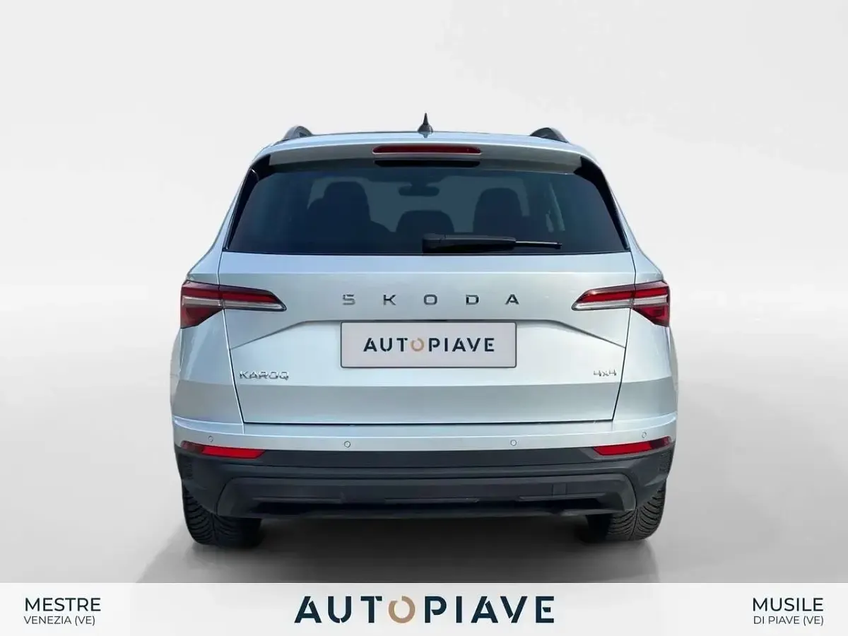 Usata Skoda Karoq Executive 150 CV (110 kW) 2025 Argento SUV