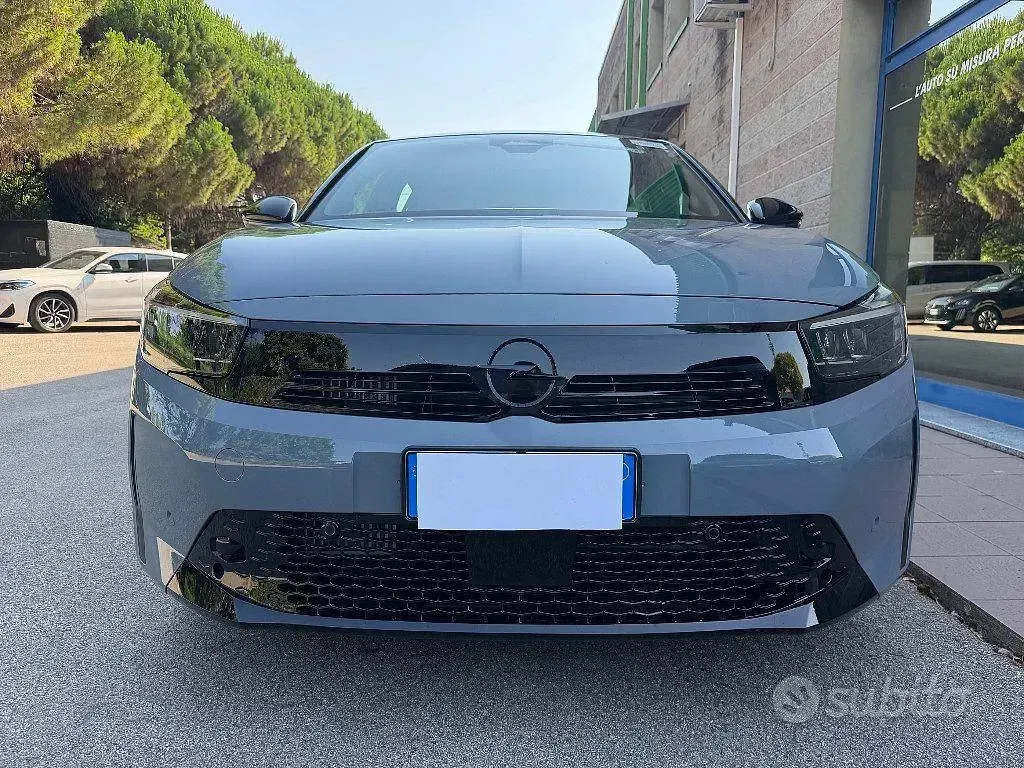 Nuova Opel Corsa 101 CV (74 kW) 2026 Grigio Utilitaria