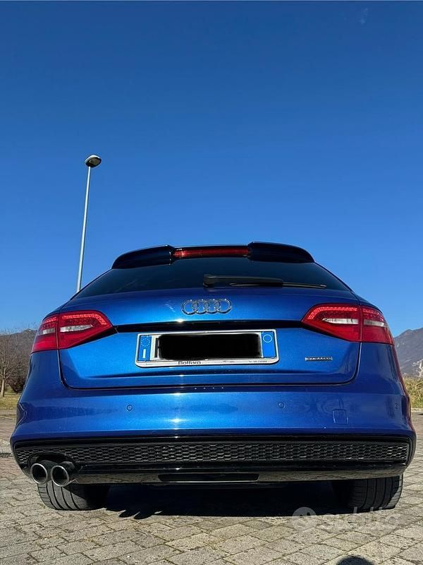 Käytetty Audi A4 Sport 190 HP (139 kW) 2015 Sininen Farmari