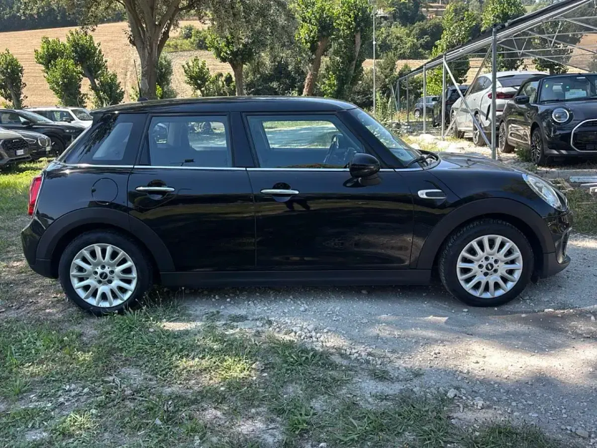 Usata Mini Cooper D Cabriolet 116 CV (85 kW) 2016 Nero Cabrio