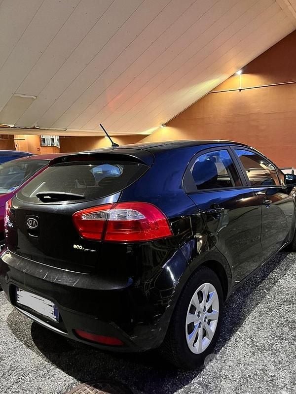 Usata Kia Rio 2012 Nero Berlina