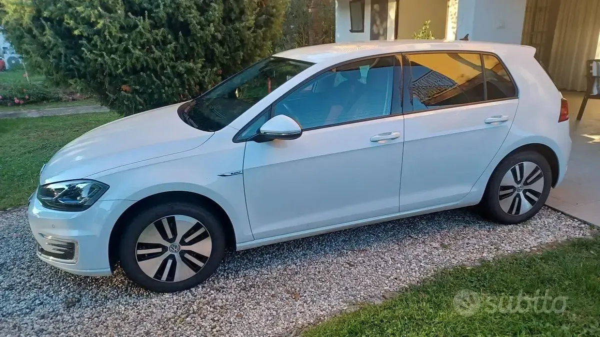 Usata VW e-Golf 36 kW (49 CV) 2020 Bianco Utilitaria