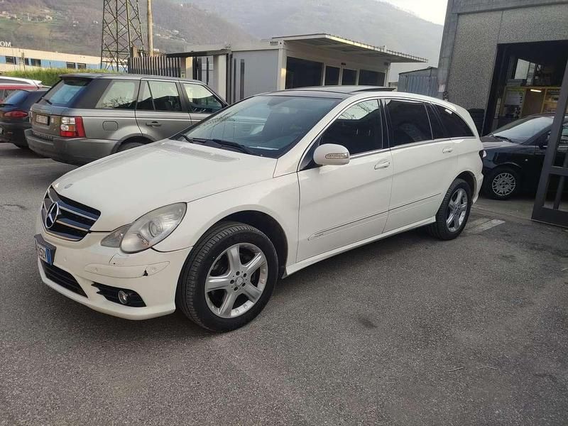 Usata Mercedes R350 224 CV (164 kW) 2010 Other Monovolume
