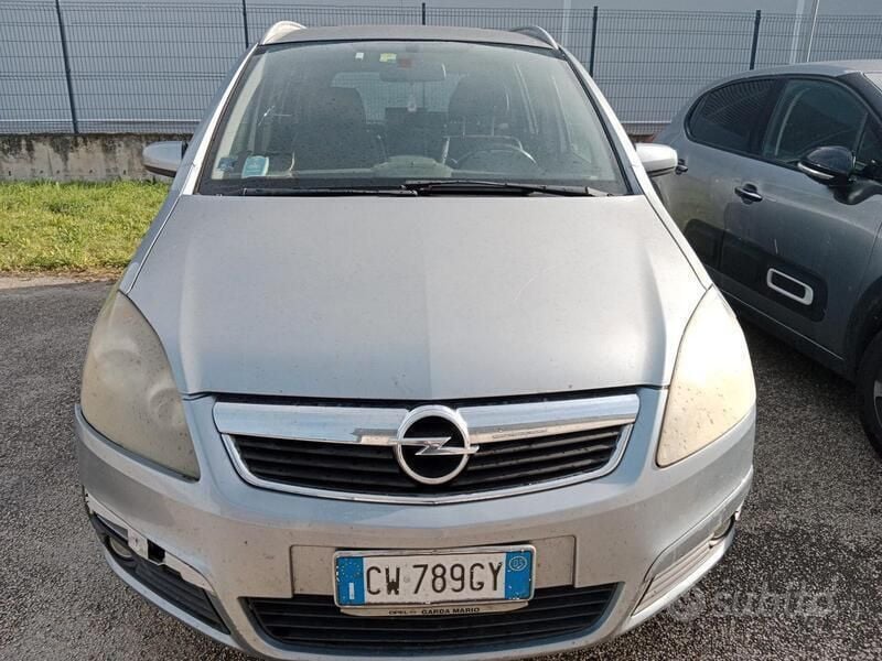 Usata Opel Zafira 150 CV (110 kW) 2015 Grigio Monovolume