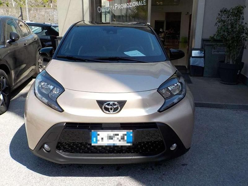 Nuova Toyota Aygo X 116 CV (85 kW) 2025 Vari colori SUV