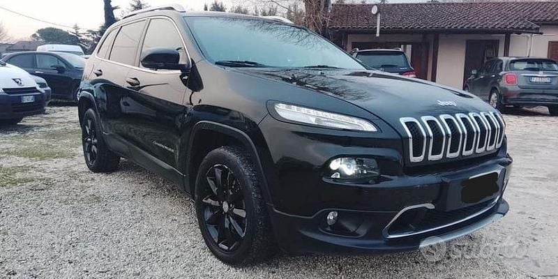 Usata Jeep Cherokee Limited 170 CV (125 kW) 2015 Nero SUV