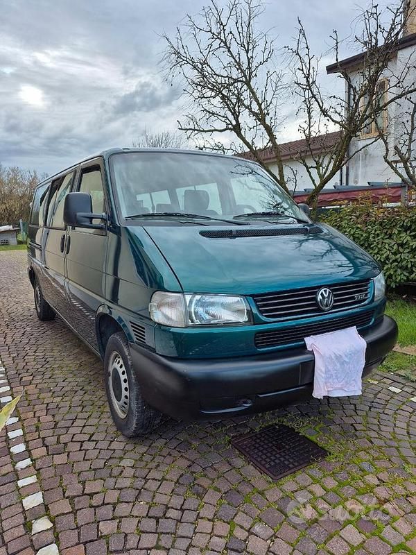 Usata VW Caravelle 1998 Verde Monovolume