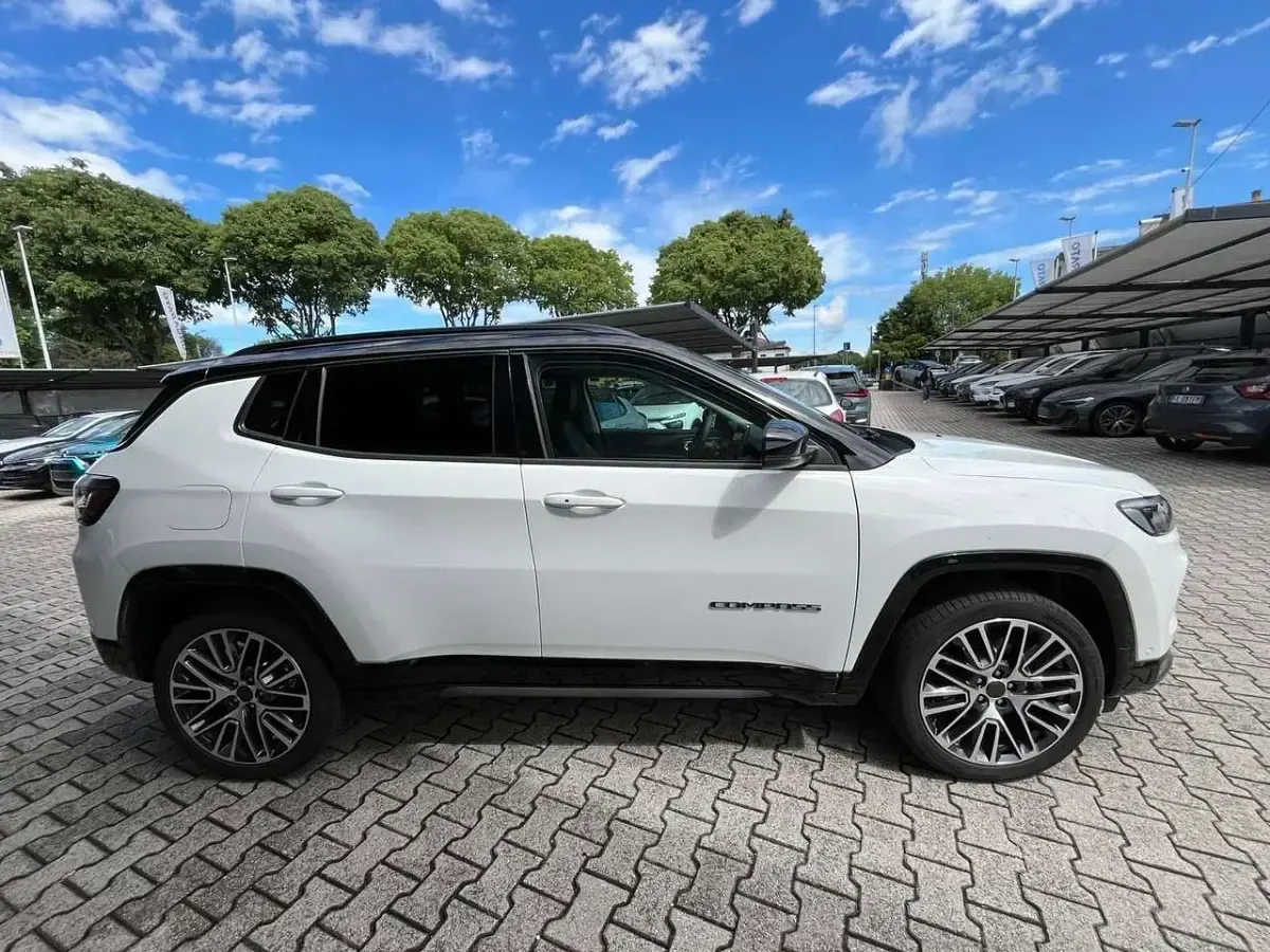 Usata Jeep Compass Summit 131 CV (96 kW) 2025 Bianco SUV