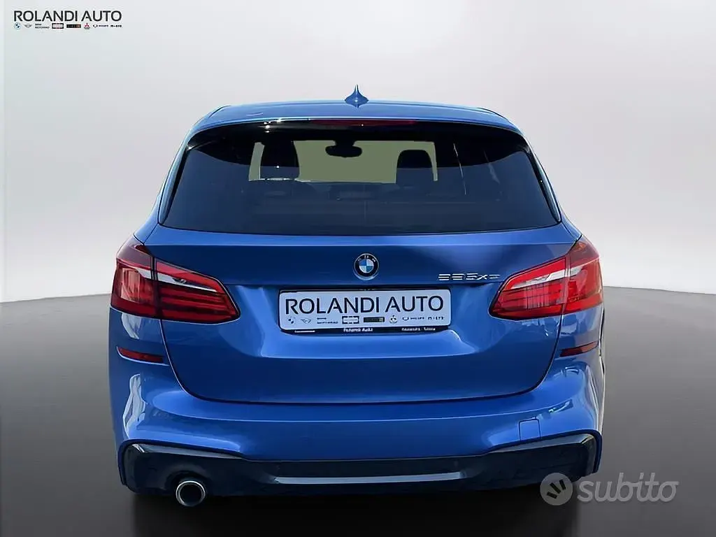 Usata BMW 225 Active Tourer iPerformance 224 CV (164 kW) 2018 Bluazzurro Monovolume